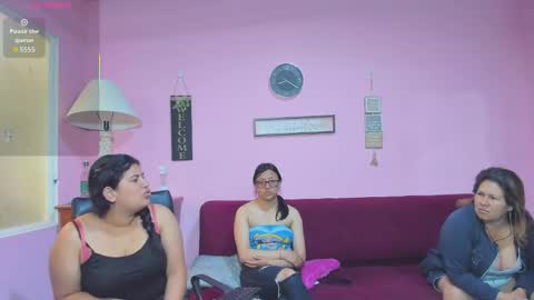 Snapshot of hanna_mature01 chatting on 10-06-25, 01:19 Hanna online show from 10-06-25, 01:19