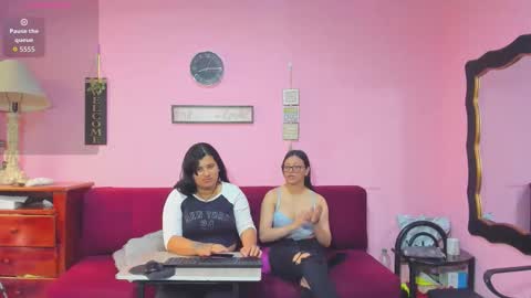 Snapshot of hanna_mature01 chatting on 10-23-25, 01:21 Hanna online show from 10-23-25, 01:21