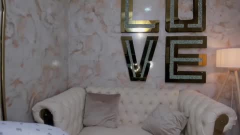 EVA online show from 10-22-25, 10:15