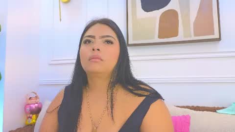 Snapshot of hanna_squirt_1 chatting on 06-15-26, 11:01 HANNA SOFIA online show from 06-15-26, 11:01