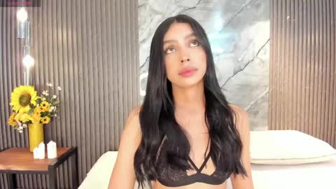 Snapshot of hanna_stell chatting on 05-14-26, 11:17 Hanna S online show from 05-14-26, 11:17