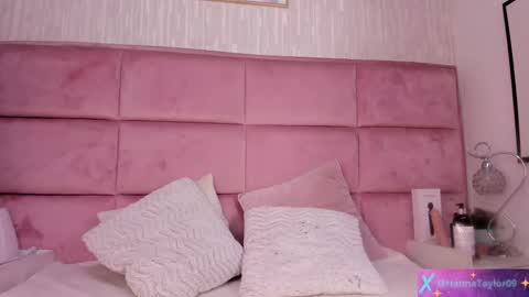 Snapshot of hanna_taylorr chatting on 10-09-25, 03:26 Hanna online show from 10-09-25, 03:26