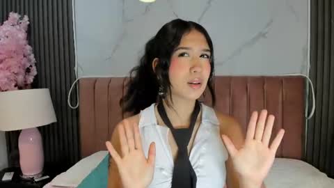 Snapshot of hanna_thornne chatting on 06-11-26, 07:45 Hanna online show from 06-11-26, 07:45