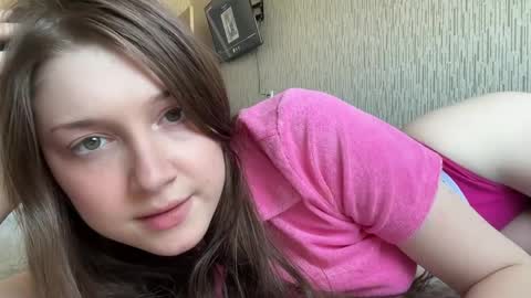 hanna_webber online show from 06-04-26, 10:21