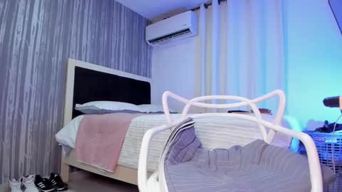 Hanna online show from 02-21-25, 02:59