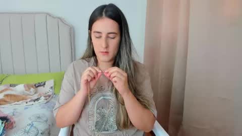 Hanna online show from 10-30-25, 04:52