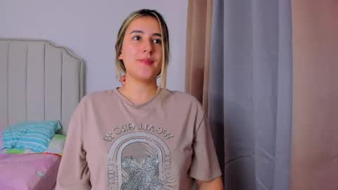 Snapshot of hannaa86 chatting on 04-26-26, 12:36 Hanna online show from 04-26-26, 12:36