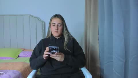 Snapshot of hannaa86 chatting on 05-10-26, 12:16 Hanna online show from 05-10-26, 12:16