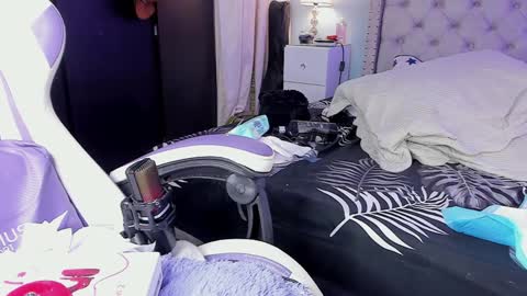 Snapshot of hannachris chatting on 01-30-25, 07:50 Hanna online show from 01-30-25, 07:50