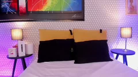 Hanna online show from 12-20-25, 03:57