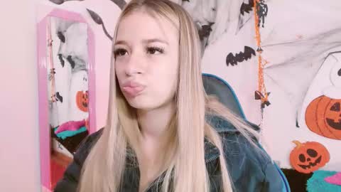 Hannah 027 online show from 10-22-25, 10:37