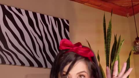 Hannah  online show from 10-01-25, 08:48