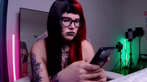 Hannah online show from 02-02-25, 05:21