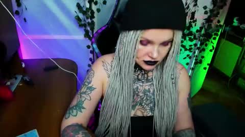 Hannah online show from 11-19-25, 12:54