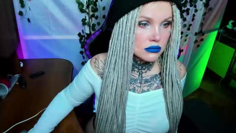 Hannah online show from 11-21-25, 11:36