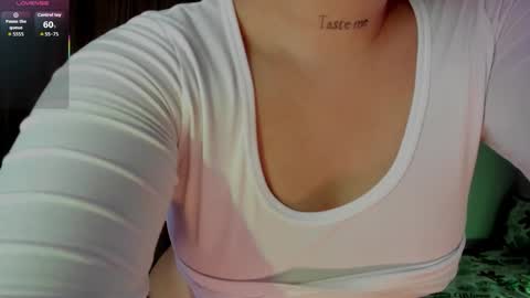 Snapshot of hannah_jonhson_1 chatting on 09-30-25, 06:57 Hannah online show from 09-30-25, 06:57