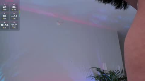 Snapshot of hannah_jonhson_1 chatting on 10-17-25, 07:44 Hannah online show from 10-17-25, 07:44