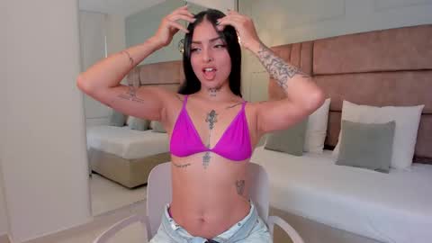 Hannah Milton online show from 09-18-25, 09:39