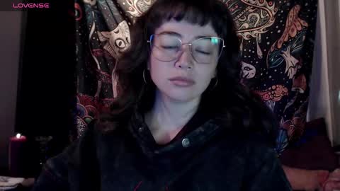 Hannah online show from 11-06-25, 03:18
