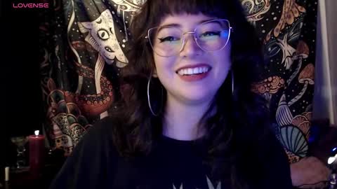 Hannah online show from 11-13-25, 12:20