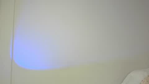 Snapshot of hannah_william chatting on 06-22-26, 10:40 Hannah online show from 06-22-26, 10:40