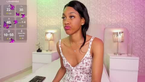 Snapshot of hannah_willian chatting on 05-05-26, 11:29 online show from 05-05-26, 11:29