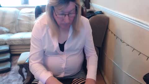 Snapshot of hannahcd57 chatting on 05-26-26, 02:35 hannahcd57 online show from 05-26-26, 02:35