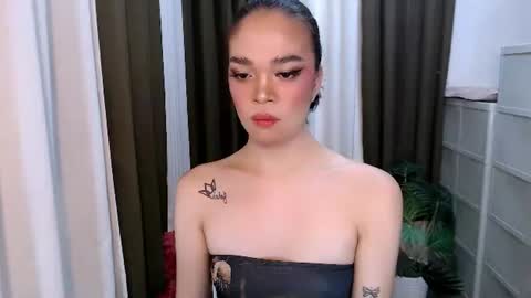 HANNAH online show from 05-22-26, 12:51