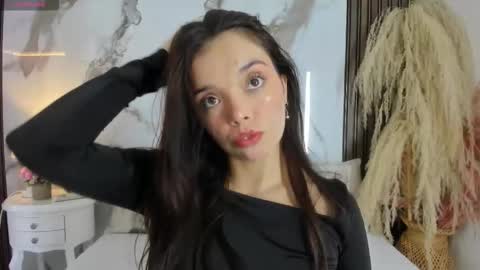 Hannahill69 online show from 12-20-25, 05:14