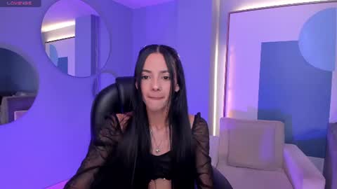 Snapshot of hannahjamesx chatting on 06-19-26, 12:53 HANNAH J online show from 06-19-26, 12:53