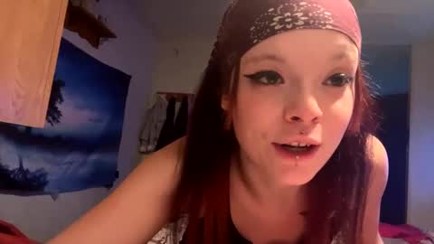 Snapshot of hannahmarie86 chatting on 12-15-24, 03:45 Hannah marie online show from 12-15-24, 03:45