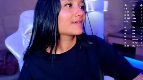 Snapshot of hannahmonttgomery chatting on 04-30-26, 08:57 hannahmonttgomery Help me reach 100 Hands up online show from 04-30-26, 08:57