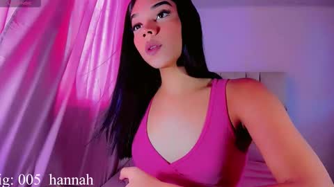 Snapshot of hannahsmit_ chatting on 09-09-25, 08:30 hannahsmit_ online show from 09-09-25, 08:30