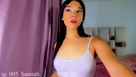 Snapshot of hannahsmit_ chatting on 09-13-25, 08:25 hannahsmit_ online show from 09-13-25, 08:25