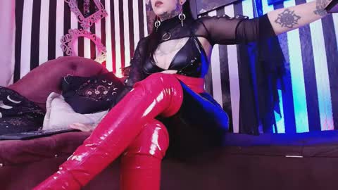 FOLLOW ME INTA MOONXMAFE online show from 11-23-25, 09:36