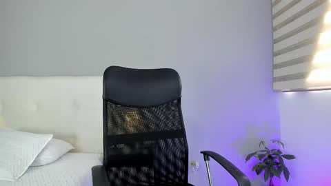 Snapshot of hannamartinnez chatting on 02-16-25, 04:21 hannamartinnez online show from 02-16-25, 04:21
