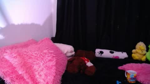 hannaqueen23 online show from 11-26-25, 05:52