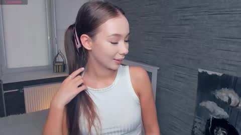 Snapshot of hannavaile chatting on 09-20-25, 07:09 Hanna online show from 09-20-25, 07:09