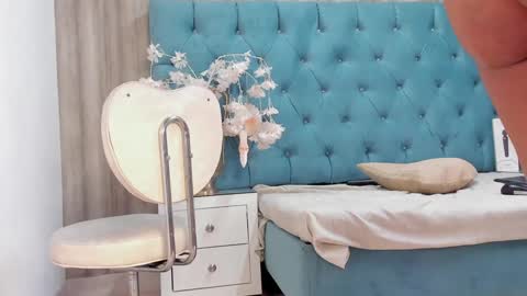 Snapshot of hannnafoxx chatting on 12-06-24, 01:33 online show from 12-06-24, 01:33