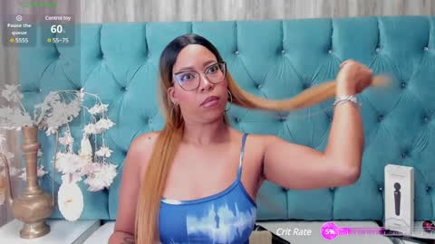 Snapshot of hannnafoxx chatting on 12-14-24, 10:34 online show from 12-14-24, 10:34