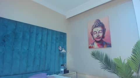 Snapshot of hannnafoxx chatting on 11-17-25, 12:44 online show from 11-17-25, 12:44