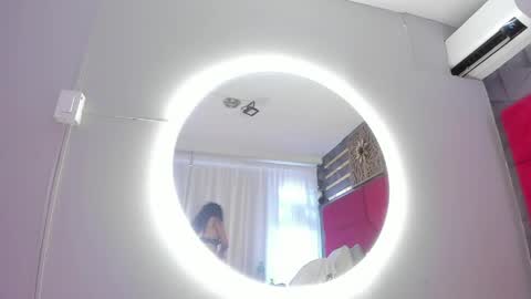 Snapshot of hanny_bliss chatting on 04-25-26, 01:41 Hanny online show from 04-25-26, 01:41