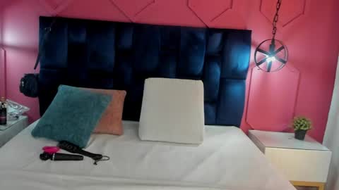Snapshot of hanny_bliss chatting on 05-31-26, 12:01 Hanny online show from 05-31-26, 12:01