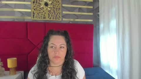 Snapshot of hanny_bliss chatting on 06-25-26, 11:48 Hanny online show from 06-25-26, 11:48