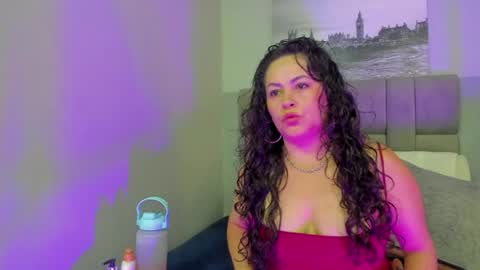 Snapshot of hanny_bliss chatting on 07-17-26, 12:01 Hanny online show from 07-17-26, 12:01