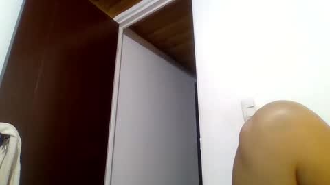 Snapshot of hanny_kail chatting on 12-14-24, 02:01 hanny online show from 12-14-24, 02:01