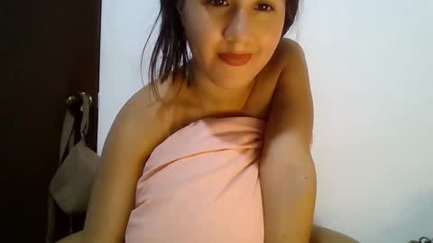 Snapshot of hanny_kail chatting on 12-21-24, 04:19 hanny online show from 12-21-24, 04:19