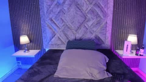 hannyk_ online show from 02-26-26, 11:42