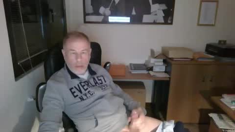 Snapshot of hanscooper chatting on 12-26-24, 09:47 hanscooper online show from 12-26-24, 09:47