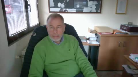 Snapshot of hanscooper chatting on 12-27-24, 02:33 hanscooper online show from 12-27-24, 02:33